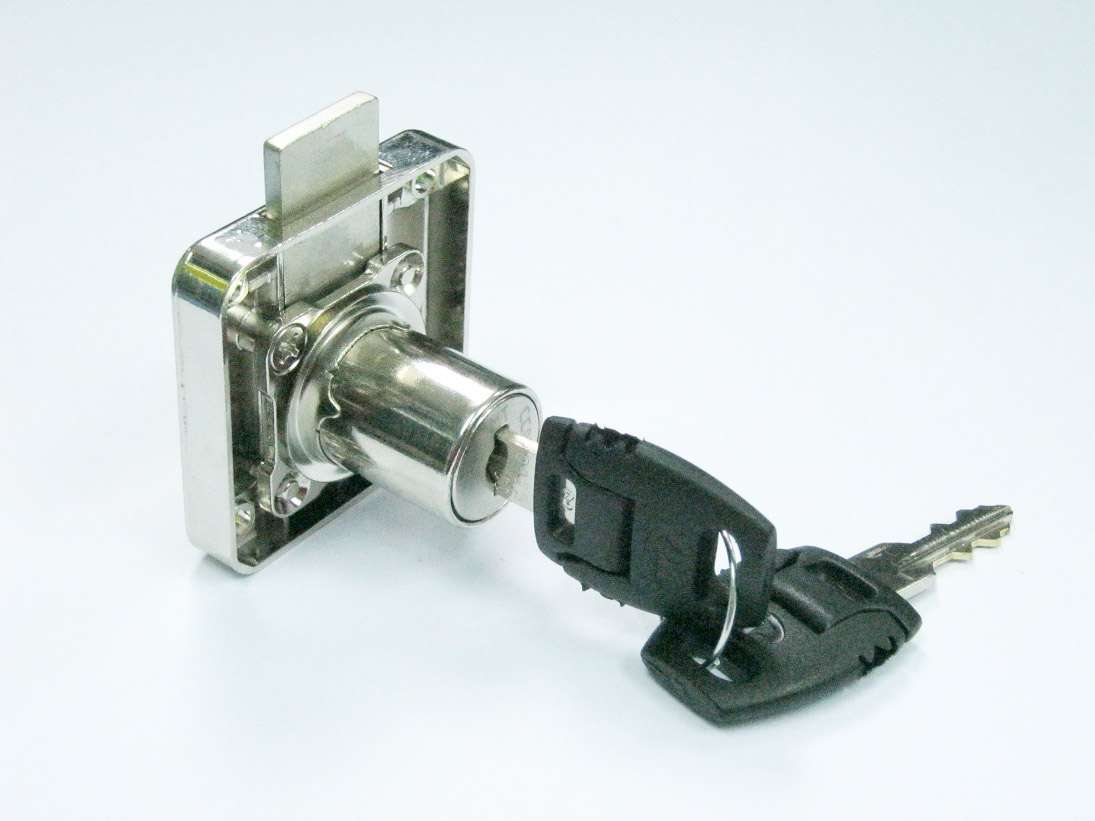 Nova Drawer Lock Square D18 x L32mm